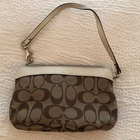 Coach wristlet - Picture 3 of 3